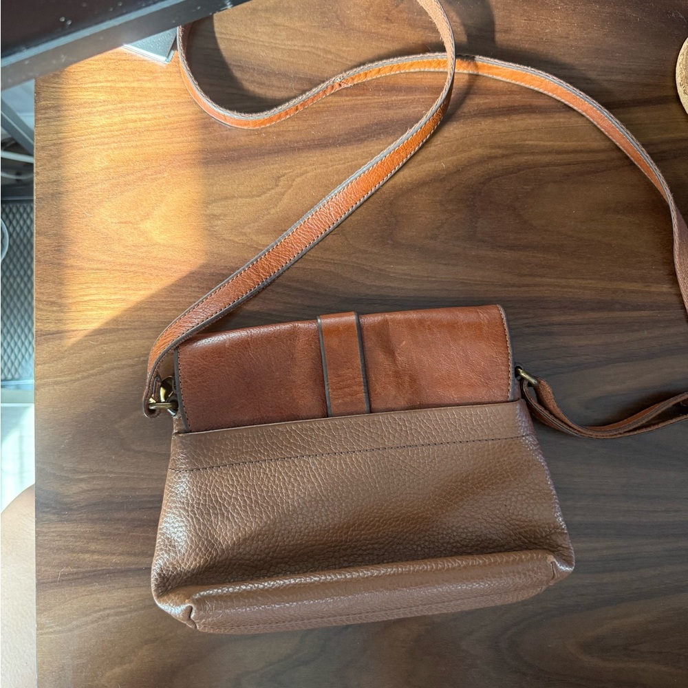 Fossil Tan Leather Crossbody Bag - Picture 2 of 4